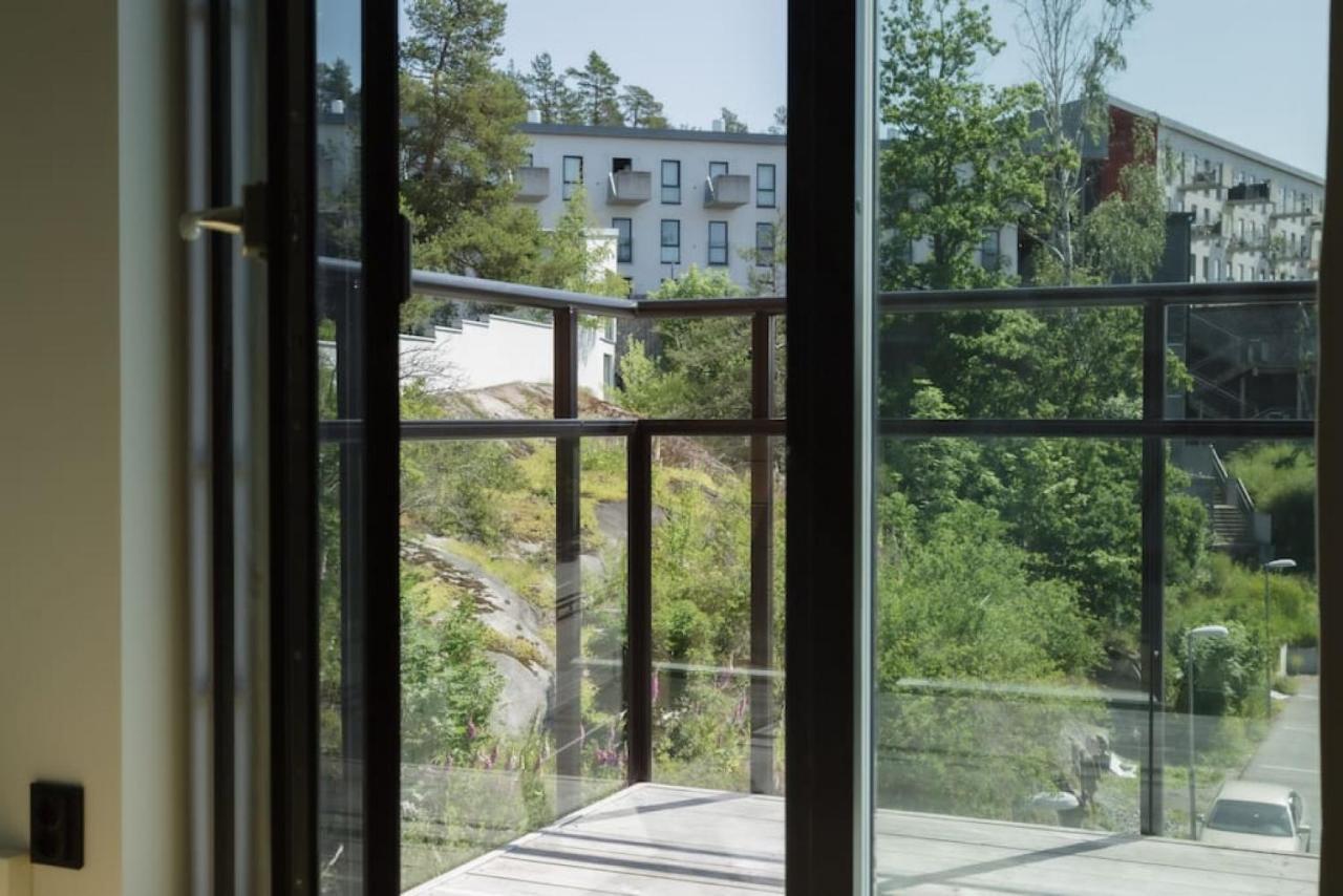 All In One Loft With Balcony And Free Parking Lidingö Exteriör bild